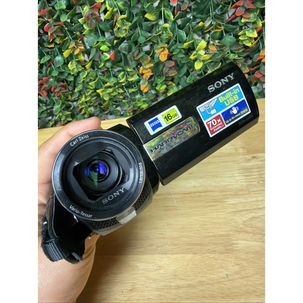 Sony Handycam DCR-SX85 16GB Camcorder + 3 Batteries & Portable Charger (TESTED)